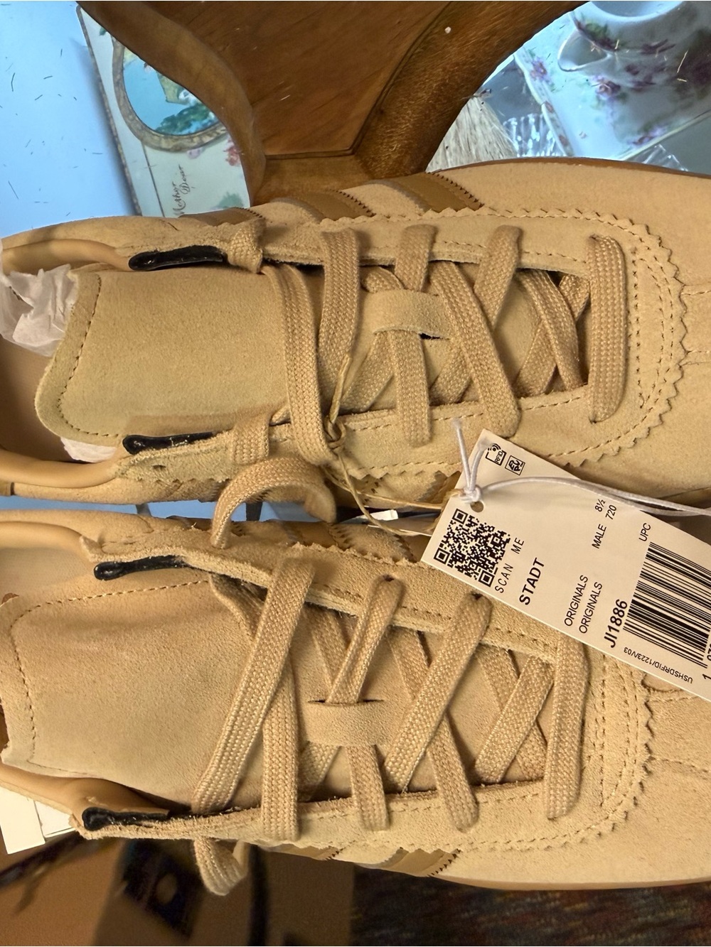 adidas Stadì Suede Sneakers in Tan Beige Womens 10 Men 9 - Picture 2 of 4